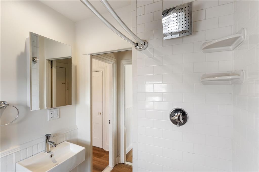 37 Lincoln Avenue Unit 3 Property Photo 11
