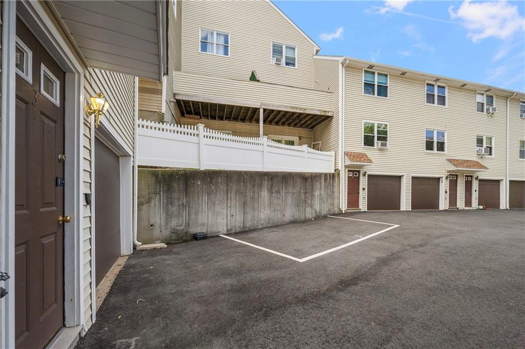 10 Burleigh Street Unit 3 Property Photo 3