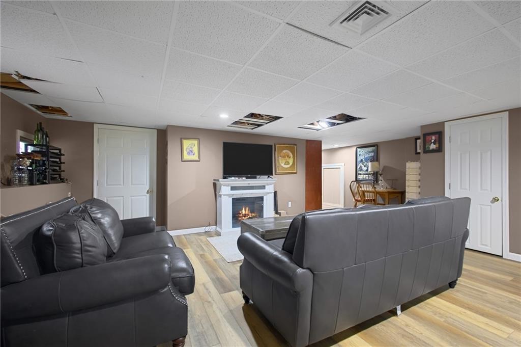 39 Whispering Pines Property Photo 45