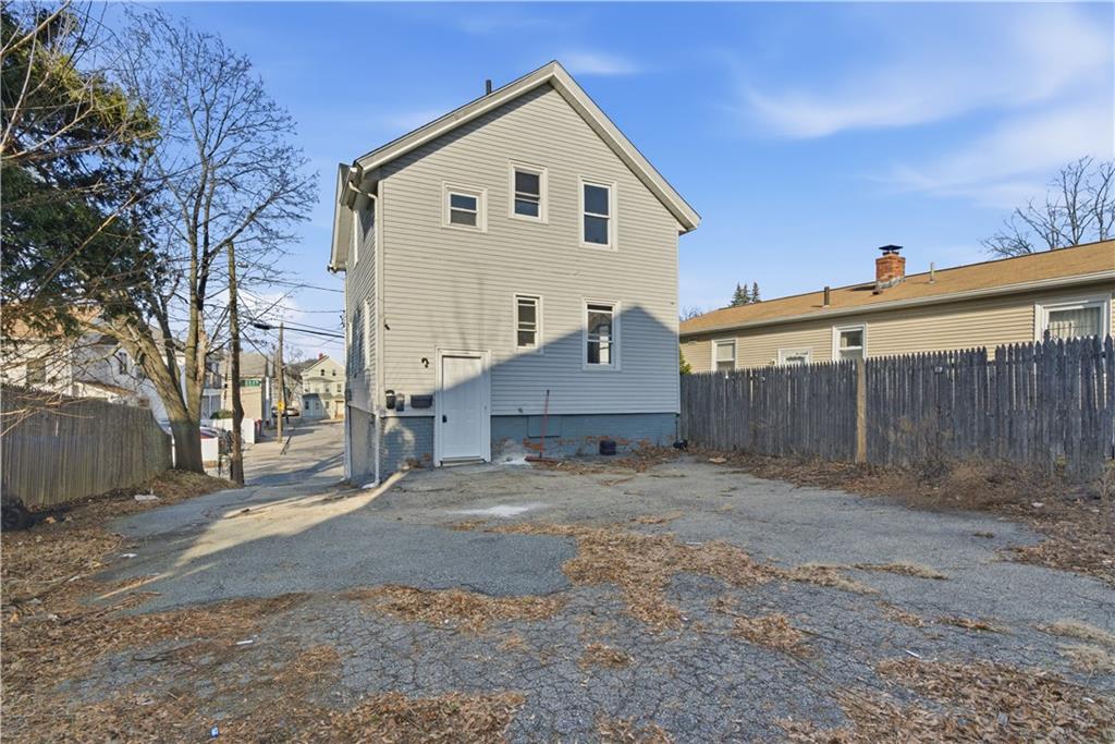 35 Gray Street Property Photo 22
