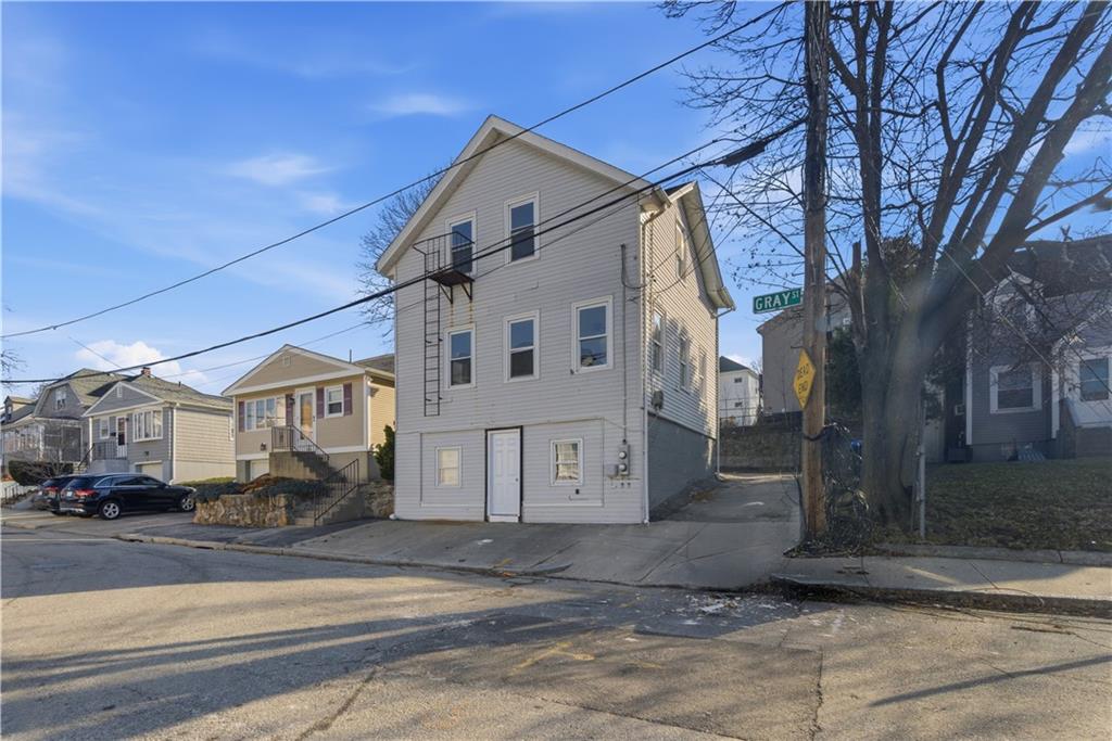 35 Gray Street Property Photo 23