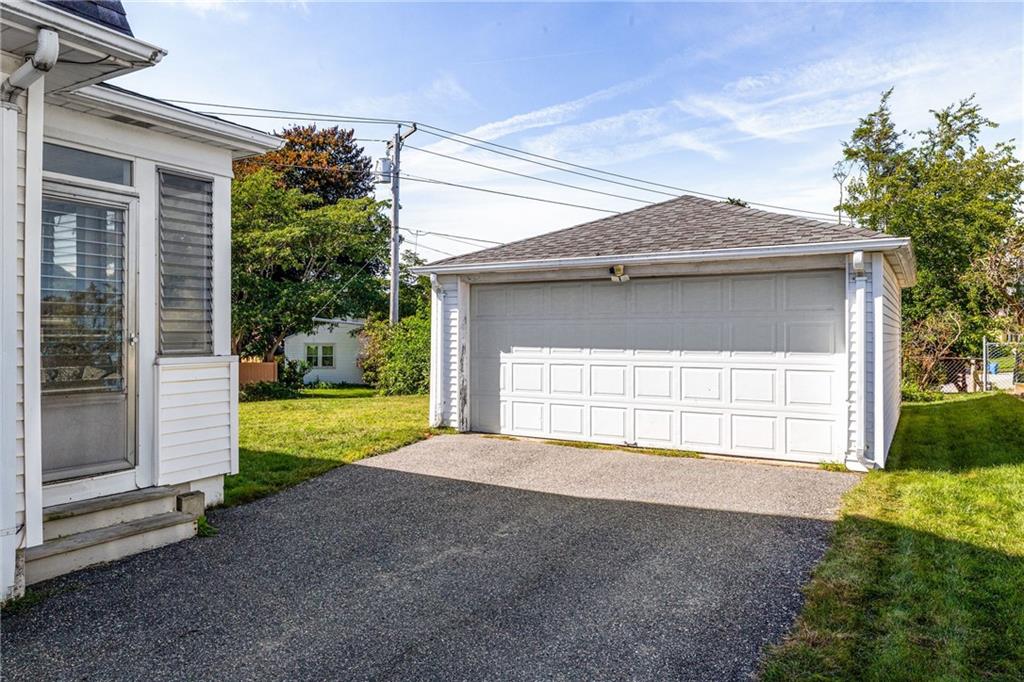 153 Lyndon Road Property Photo 3