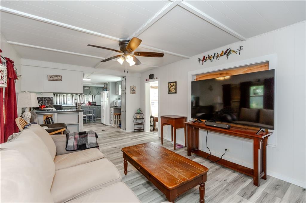 18 Helen Drive Property Photo 13