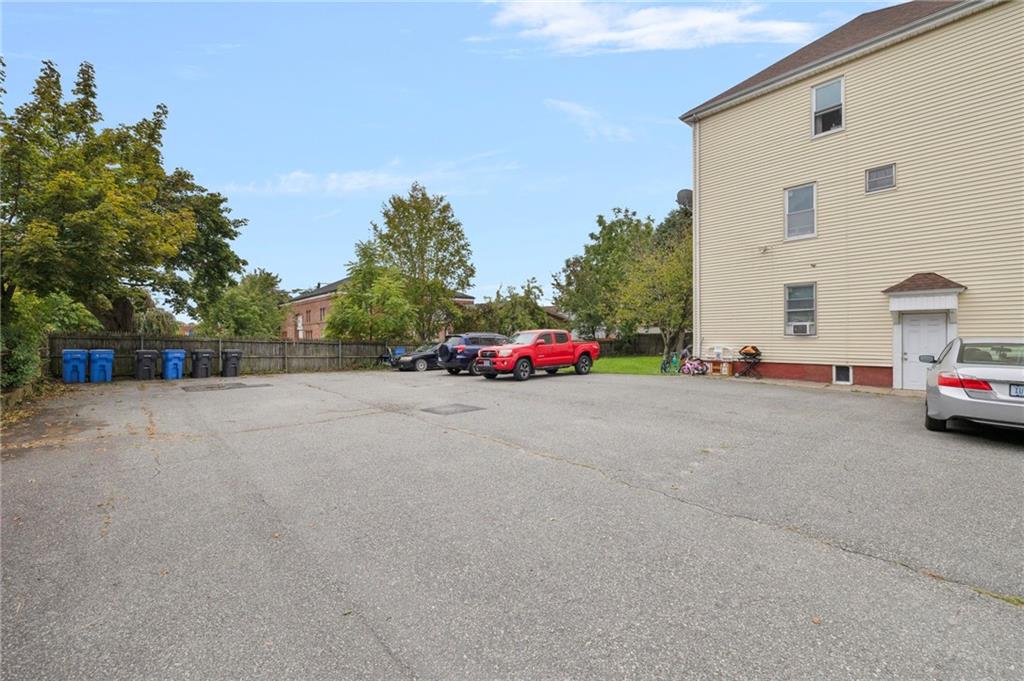 750 Dyer Avenue Property Photo 7