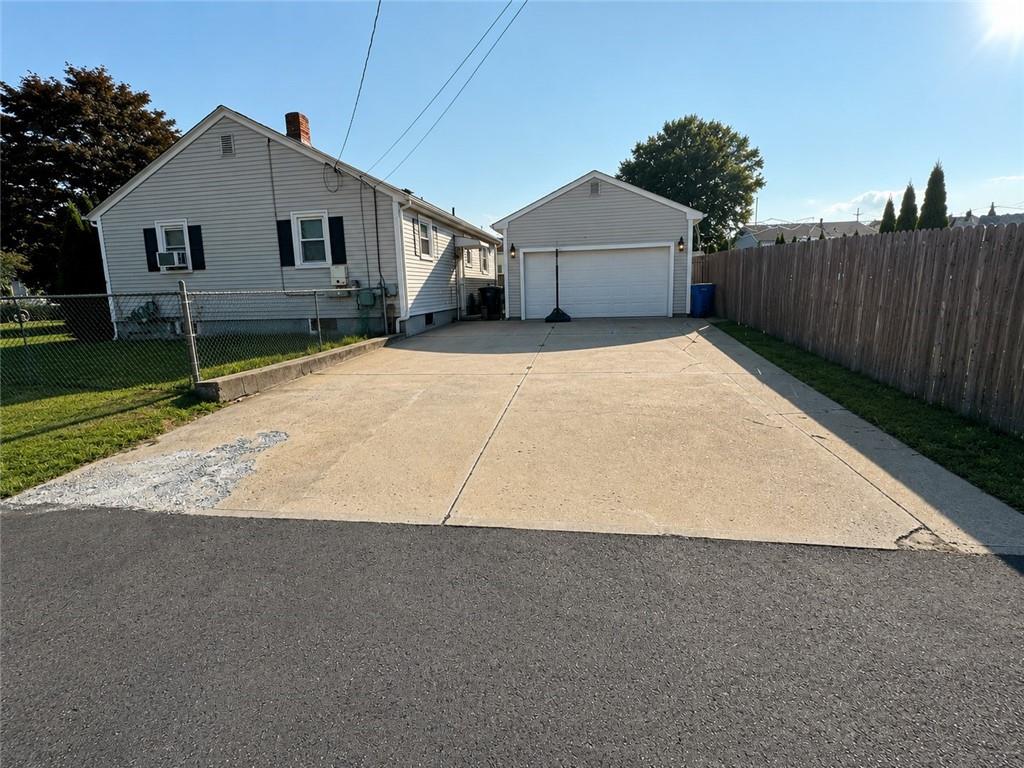 52 Tiffany Street Property Photo 5