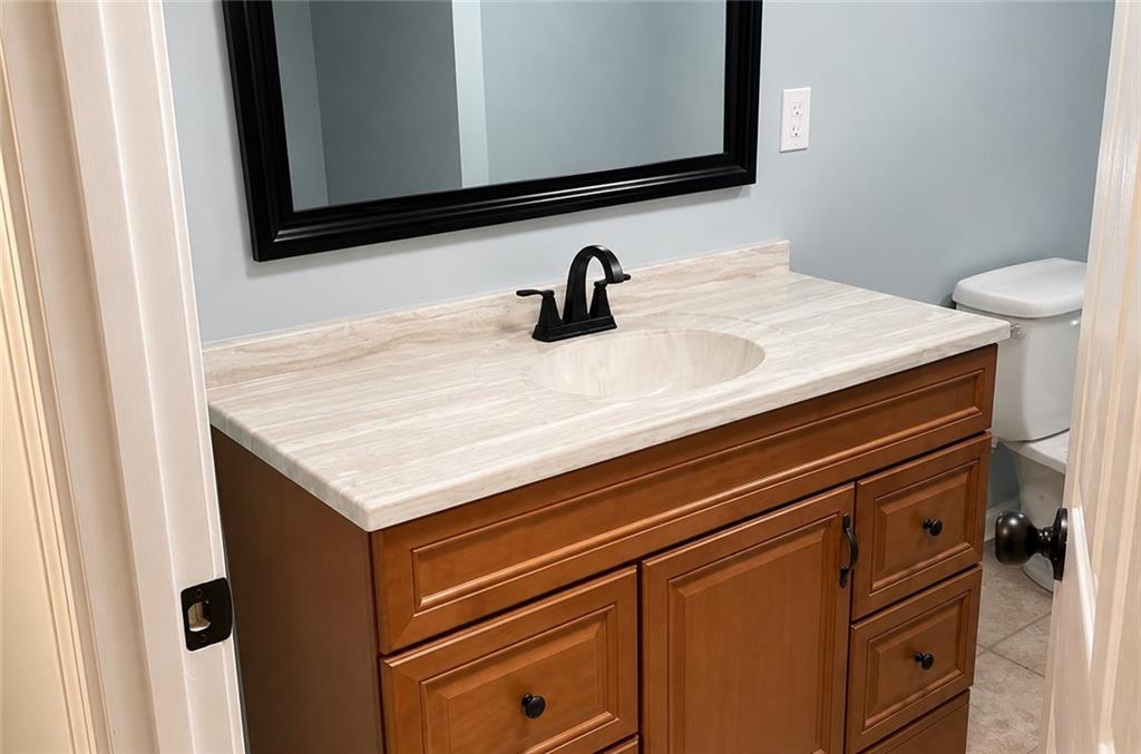 52 Tiffany Street Property Photo 33