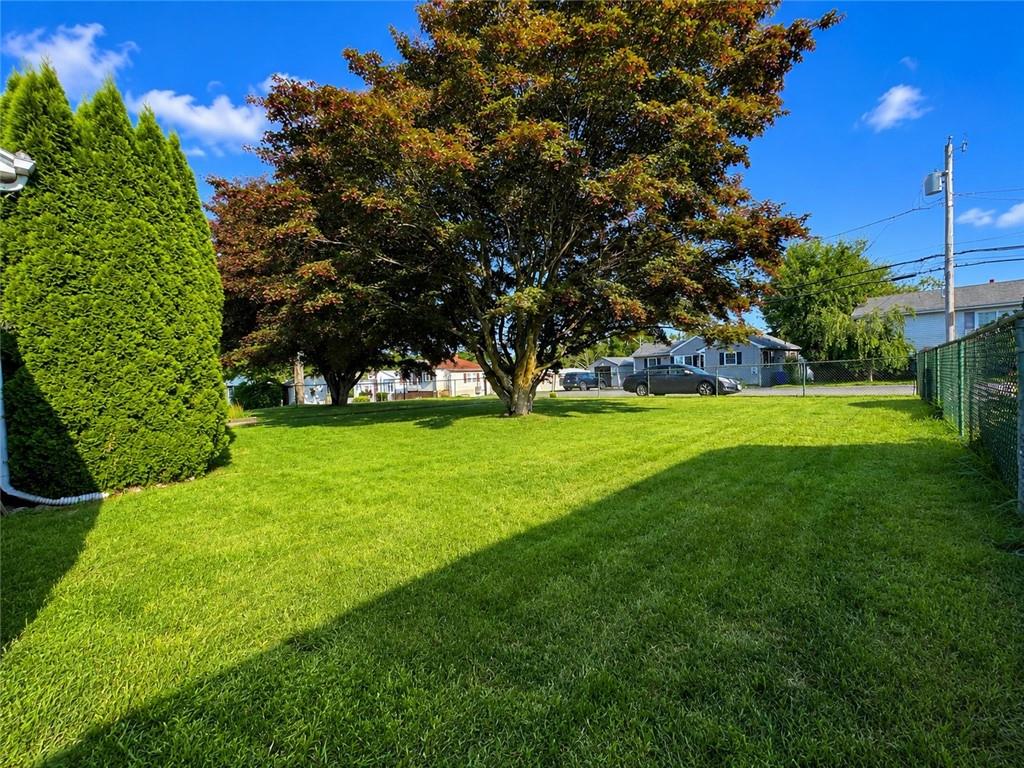 52 Tiffany Street Property Photo 42