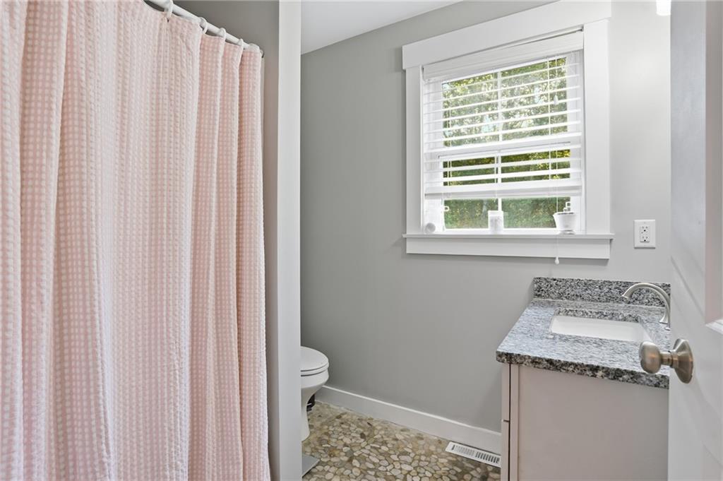 12 Park Avenue Unit 8 Property Photo 6