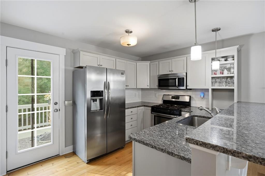 12 Park Avenue Unit 8 Property Photo 10
