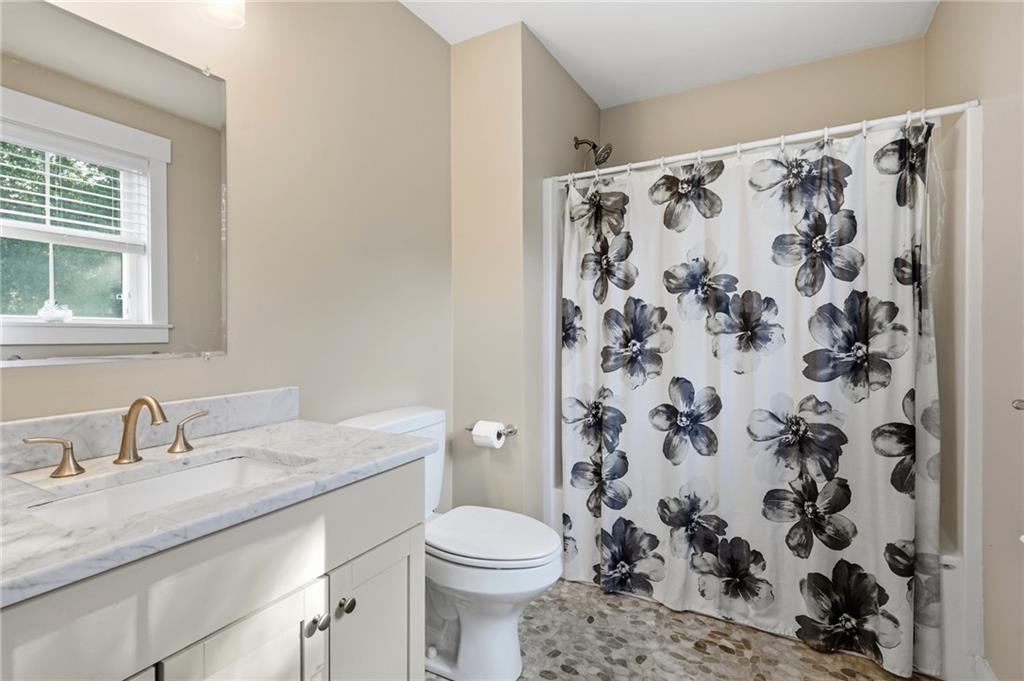 12 Park Avenue Unit 8 Property Photo 27