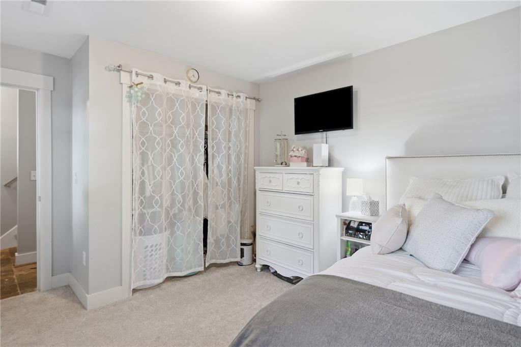 12 Park Avenue Unit 8 Property Photo 29