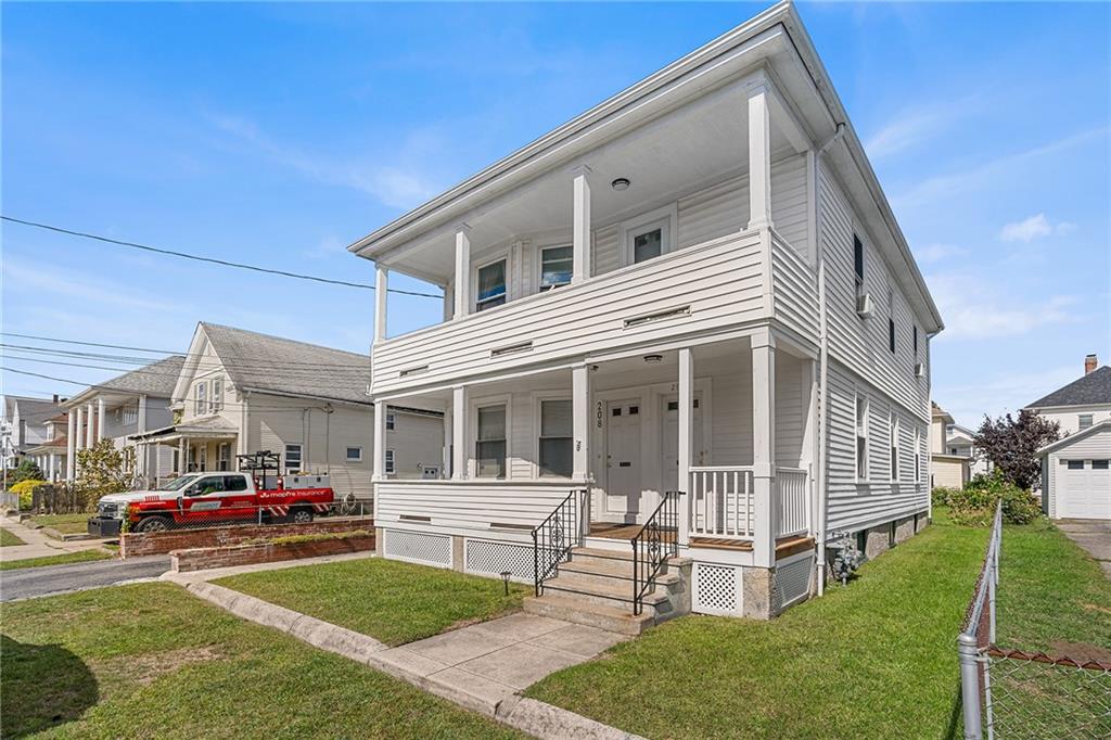 208 Suffolk Avenue Property Photo 1