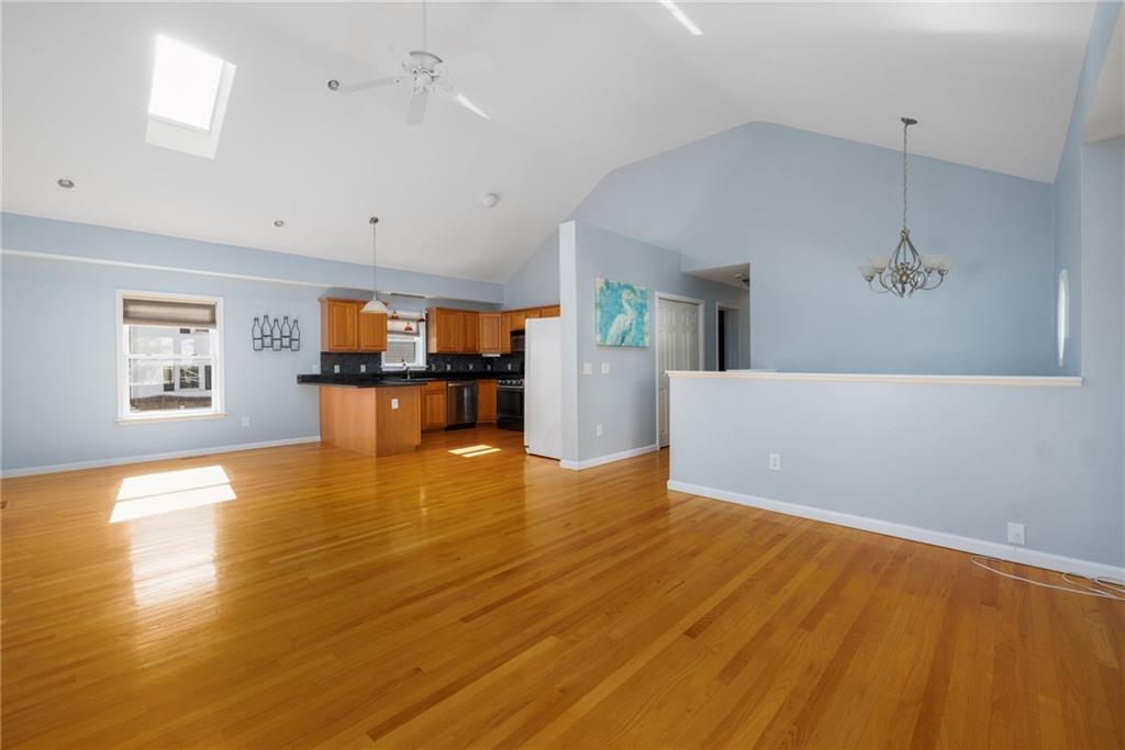 75 James Street Property Photo 8