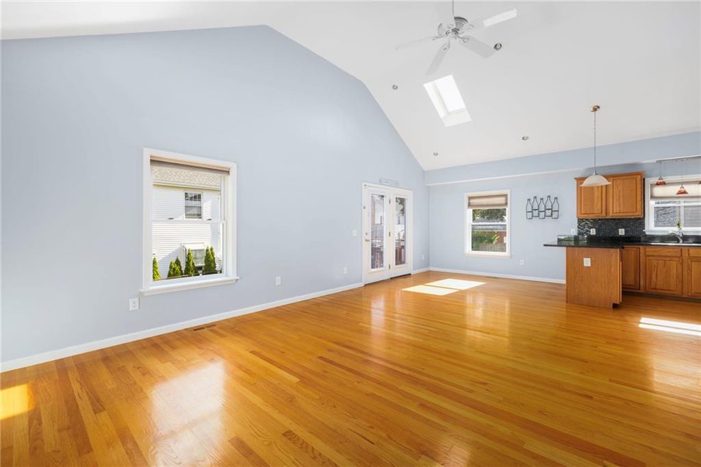 75 James Street Property Photo 9