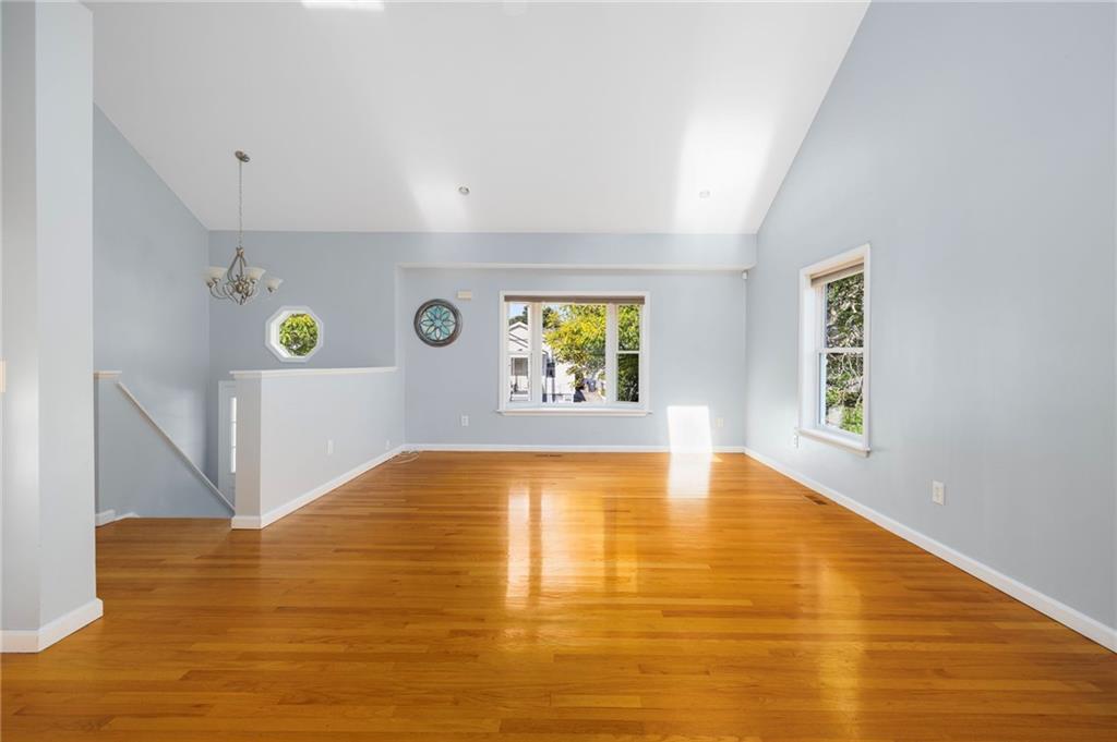 75 James Street Property Photo 10