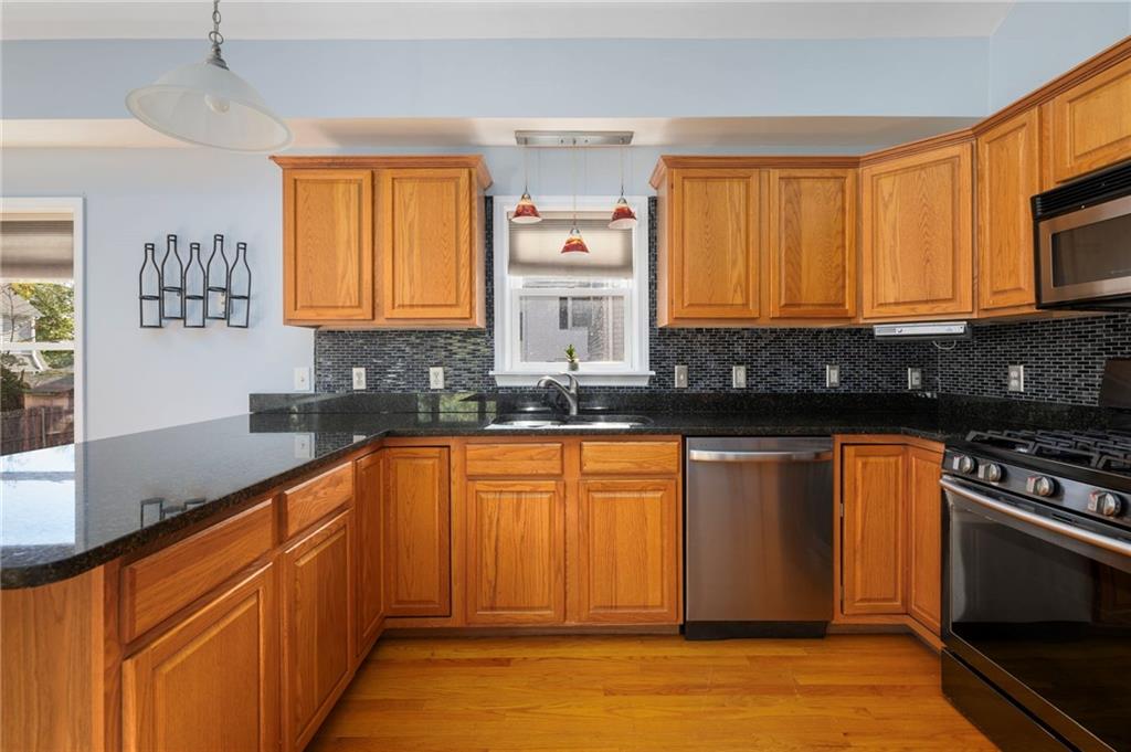 75 James Street Property Photo 13
