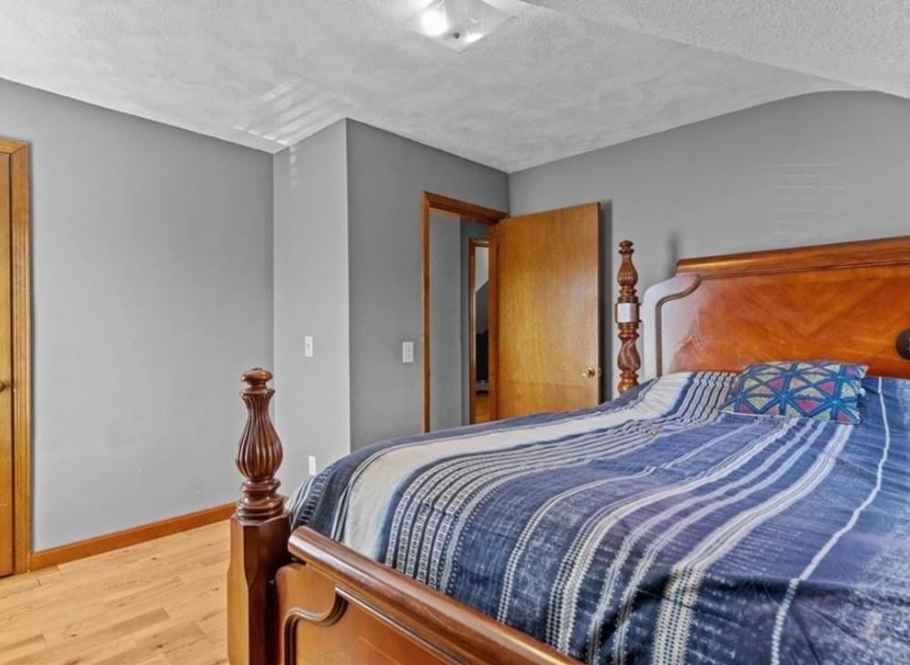1022 Charles Street Property Photo 8