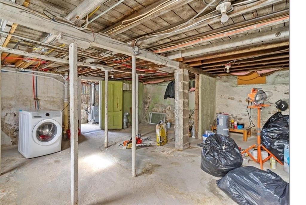 1022 Charles Street Property Photo 12