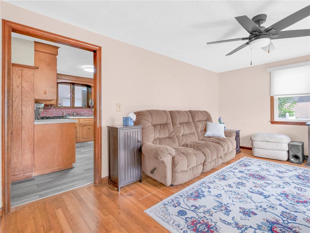 73 Salix Street Property Photo 8