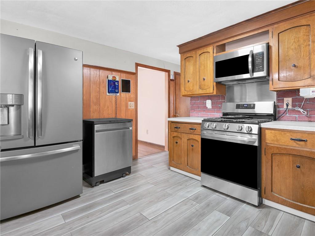 73 Salix Street Property Photo 10