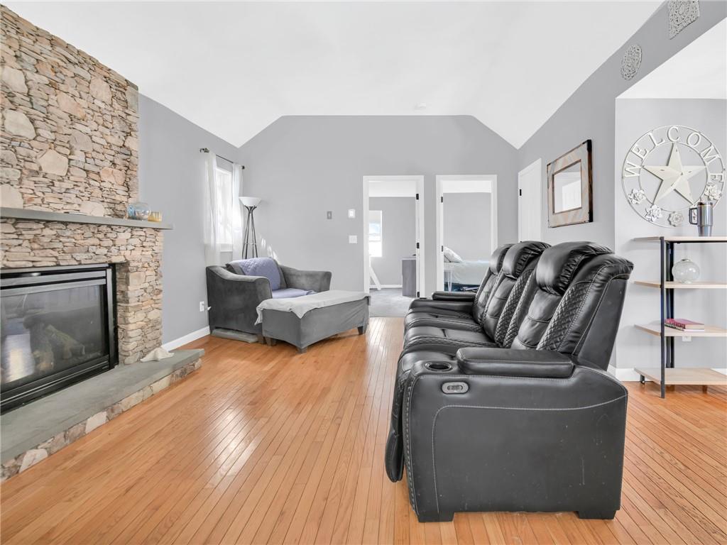 37 Oxford Avenue Property Photo 10