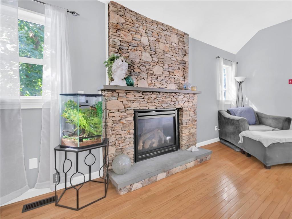37 Oxford Avenue Property Photo 11