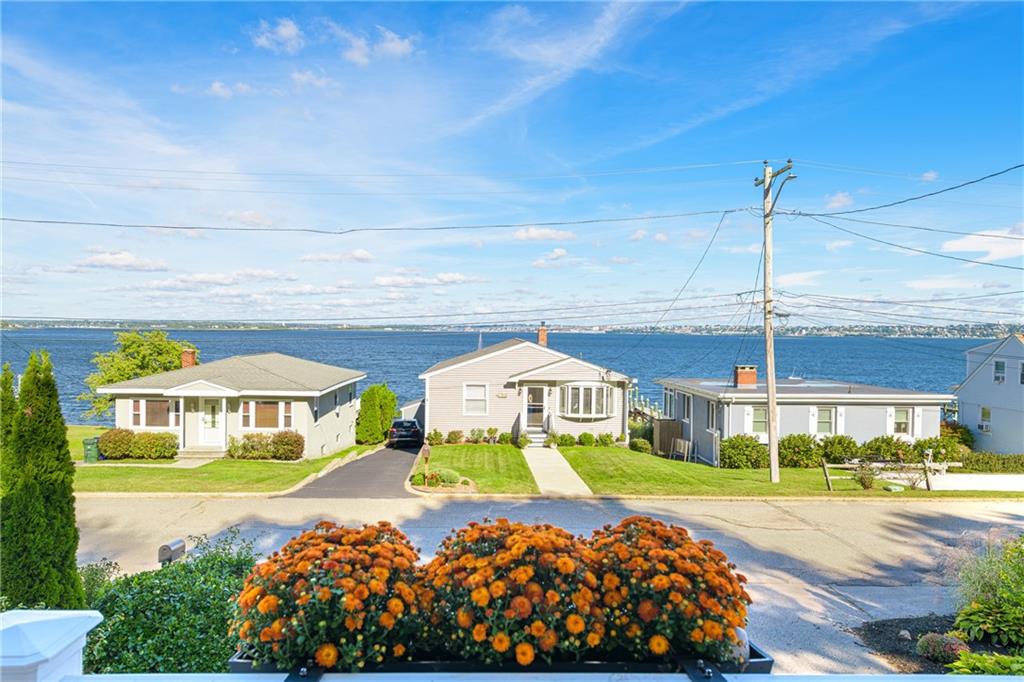 11 King Philip Avenue Property Photo 4