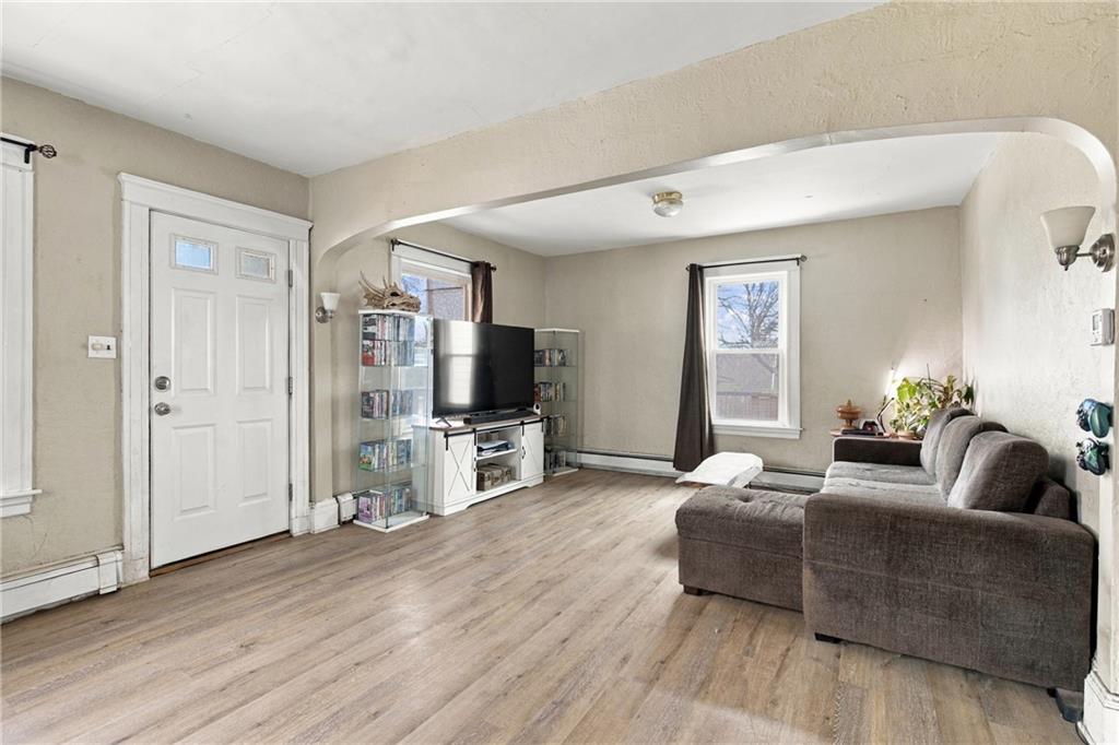 297 Burnside Avenue Property Photo 7