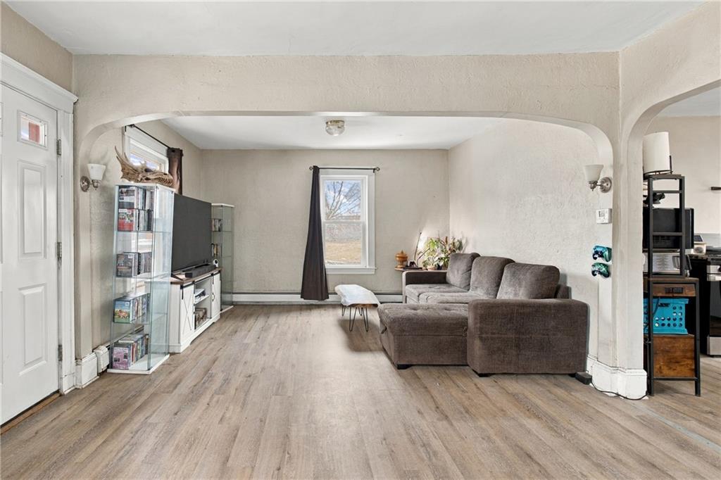 297 Burnside Avenue Property Photo 9