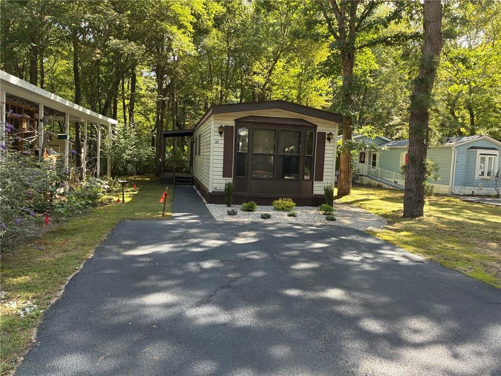 31 Leisure Way Property Photo 1