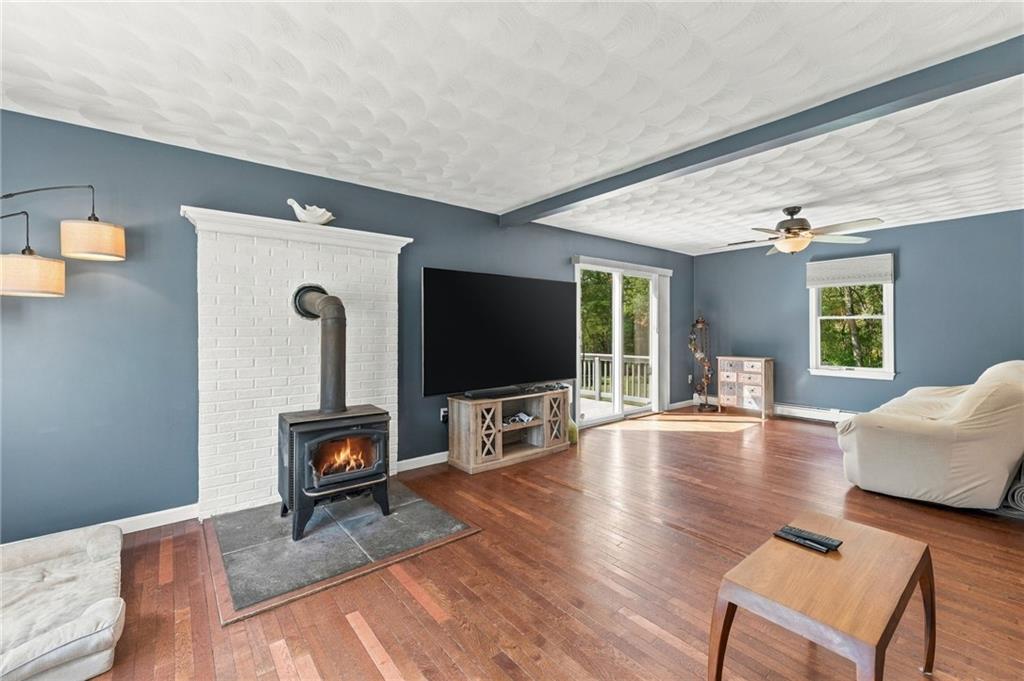 10 Erin Drive Property Photo 12