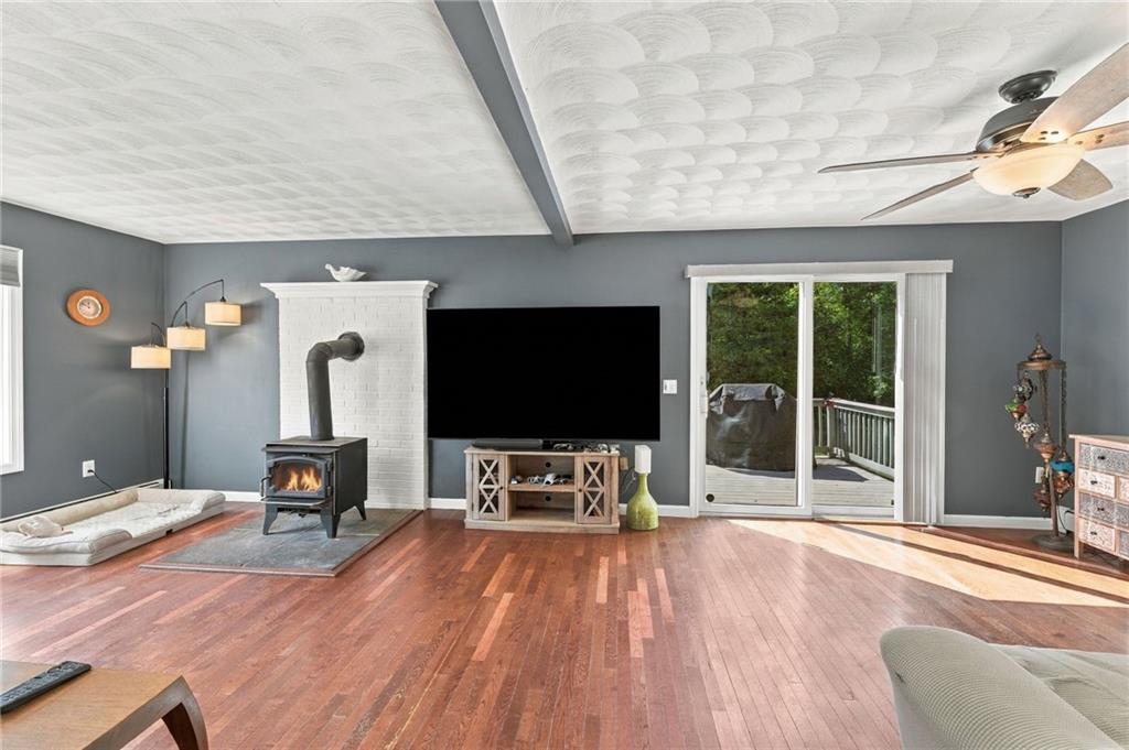 10 Erin Drive Property Photo 15