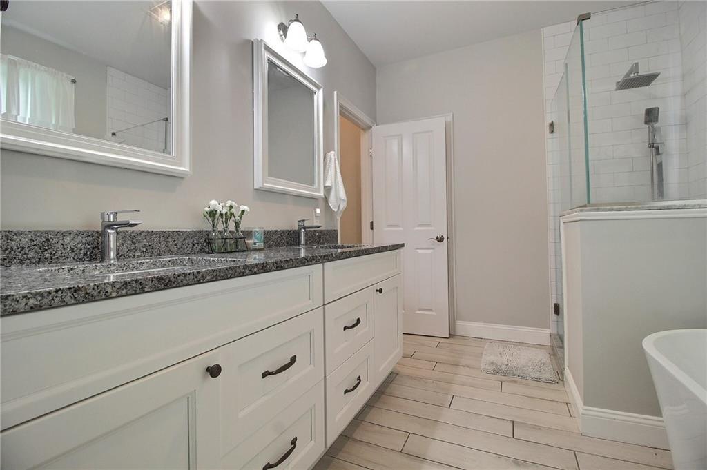 6 Bridgette Lane Property Photo 22