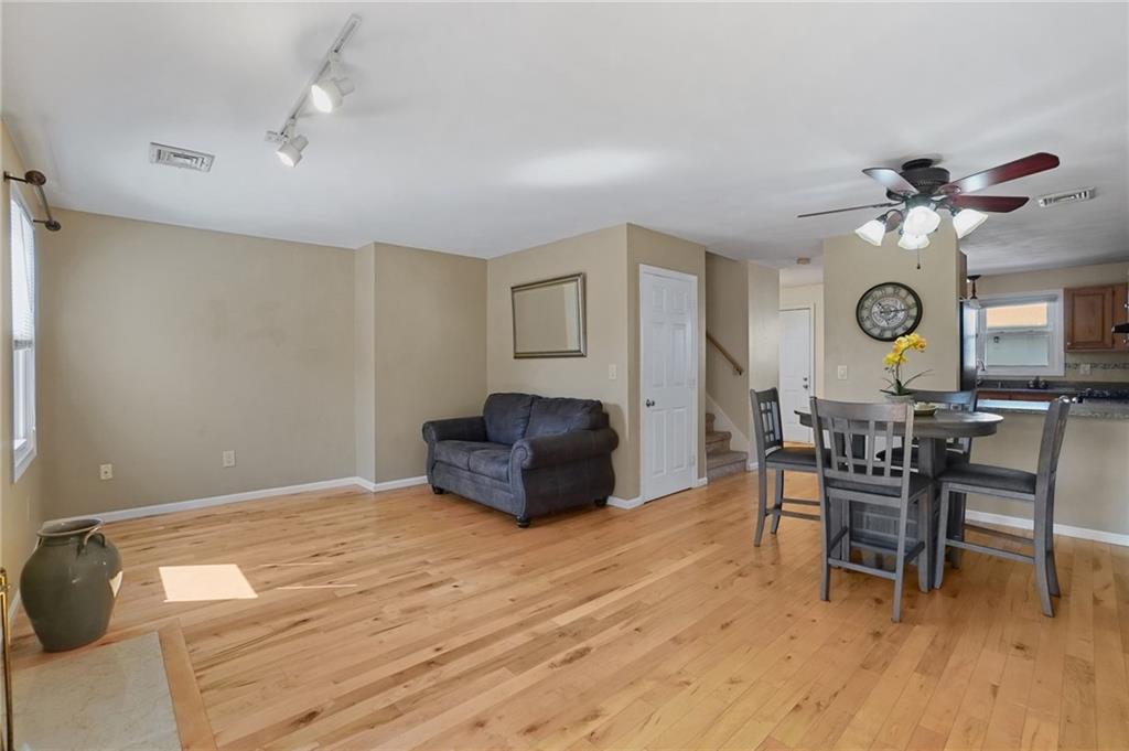 1603 Plainfield Pike Unit B7 Property Photo 4