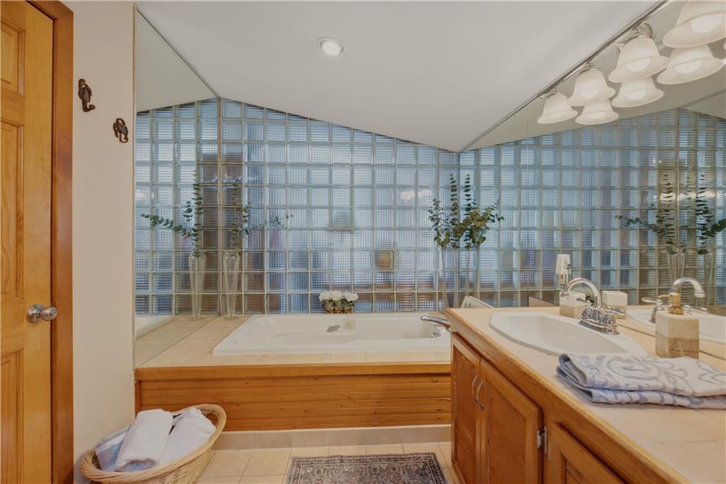 91 Easton Avenue Property Photo 17