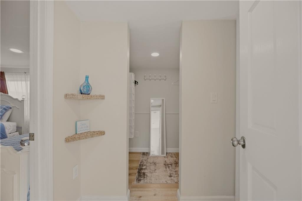 91 Easton Avenue Property Photo 28
