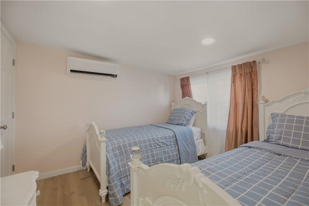 91 Easton Avenue Property Photo 29