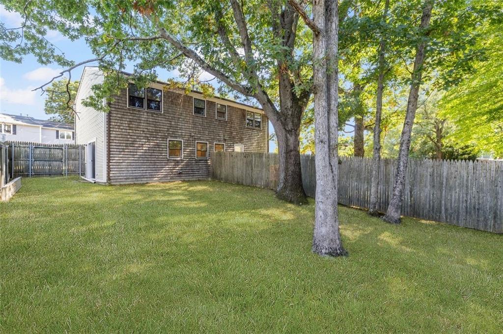 131 133 Kenyon Avenue Property Photo 3