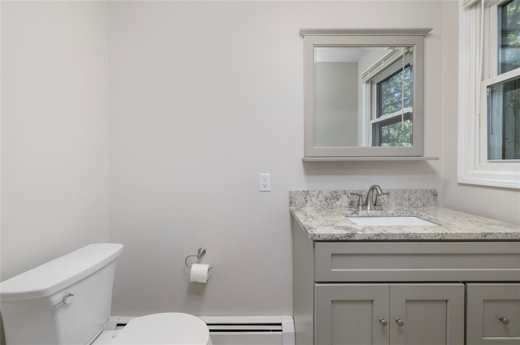 131 133 Kenyon Avenue Property Photo 15