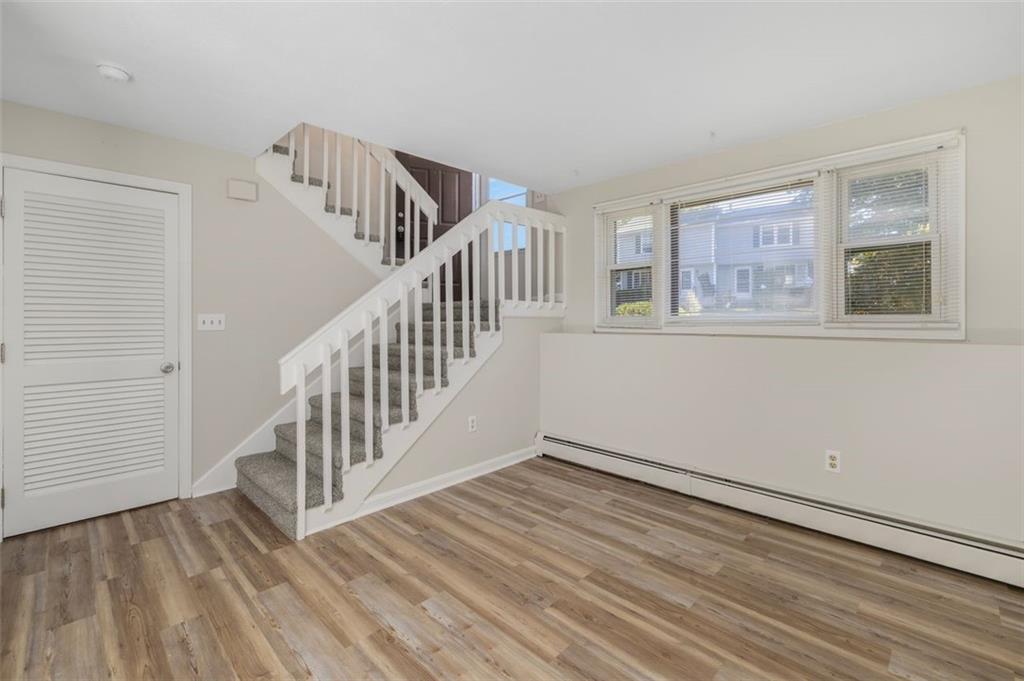 131 133 Kenyon Avenue Property Photo 16