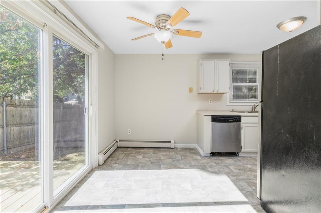 131 133 Kenyon Avenue Property Photo 20