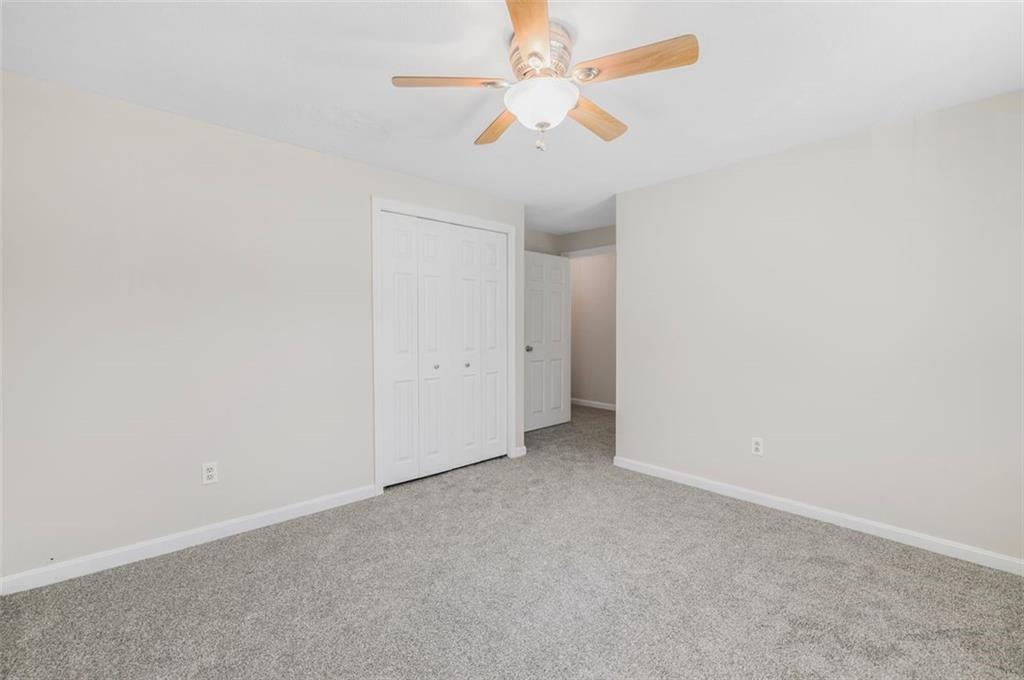 131 133 Kenyon Avenue Property Photo 23