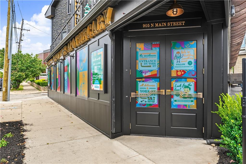 905 North Main Street Unit 102 Property Photo 2