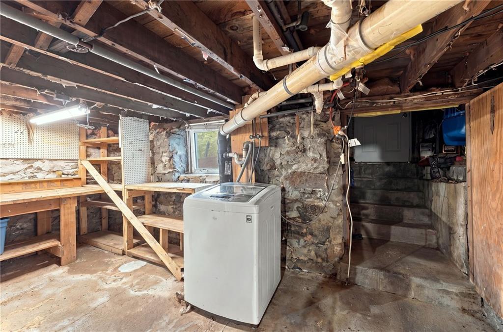 35 Spring Lane Property Photo 32