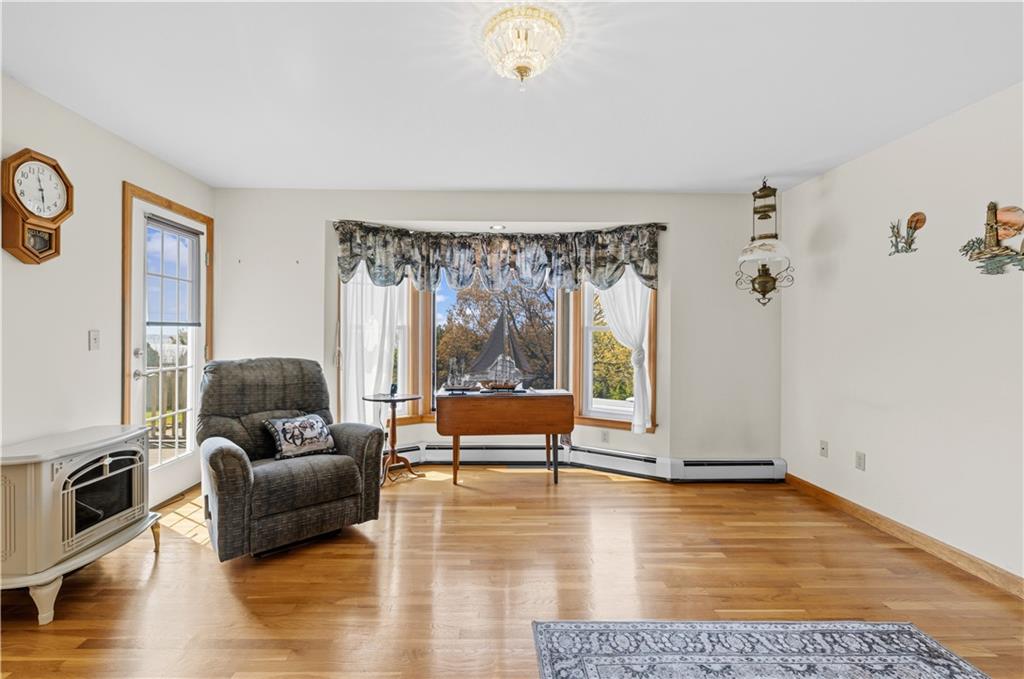 400 Sampson Street Property Photo 12