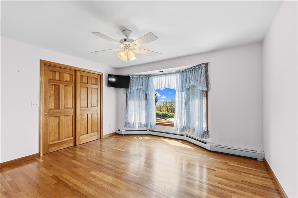 400 Sampson Street Property Photo 22