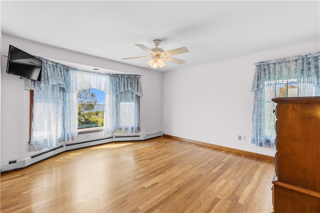 400 Sampson Street Property Photo 23