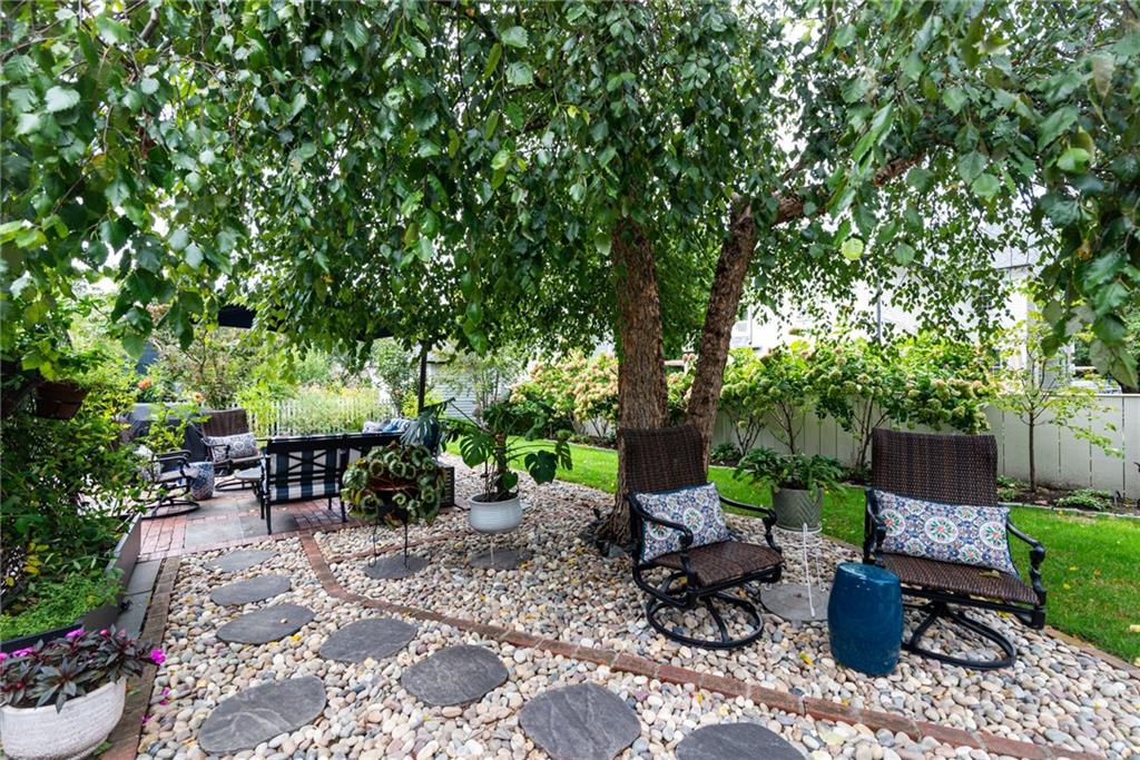 11 Fountain Street Property Photo 45
