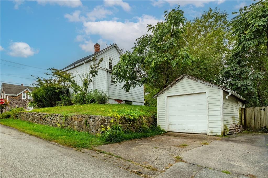 89 Jefferson Street Property Photo 3