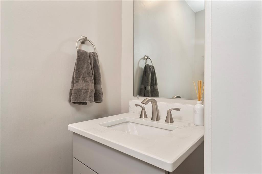 601 Hunting Hill Drive Property Photo 16